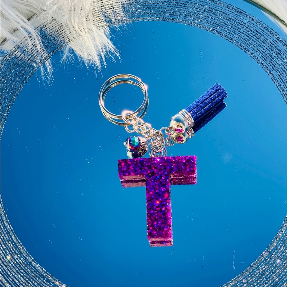 Letter T glitter keychain